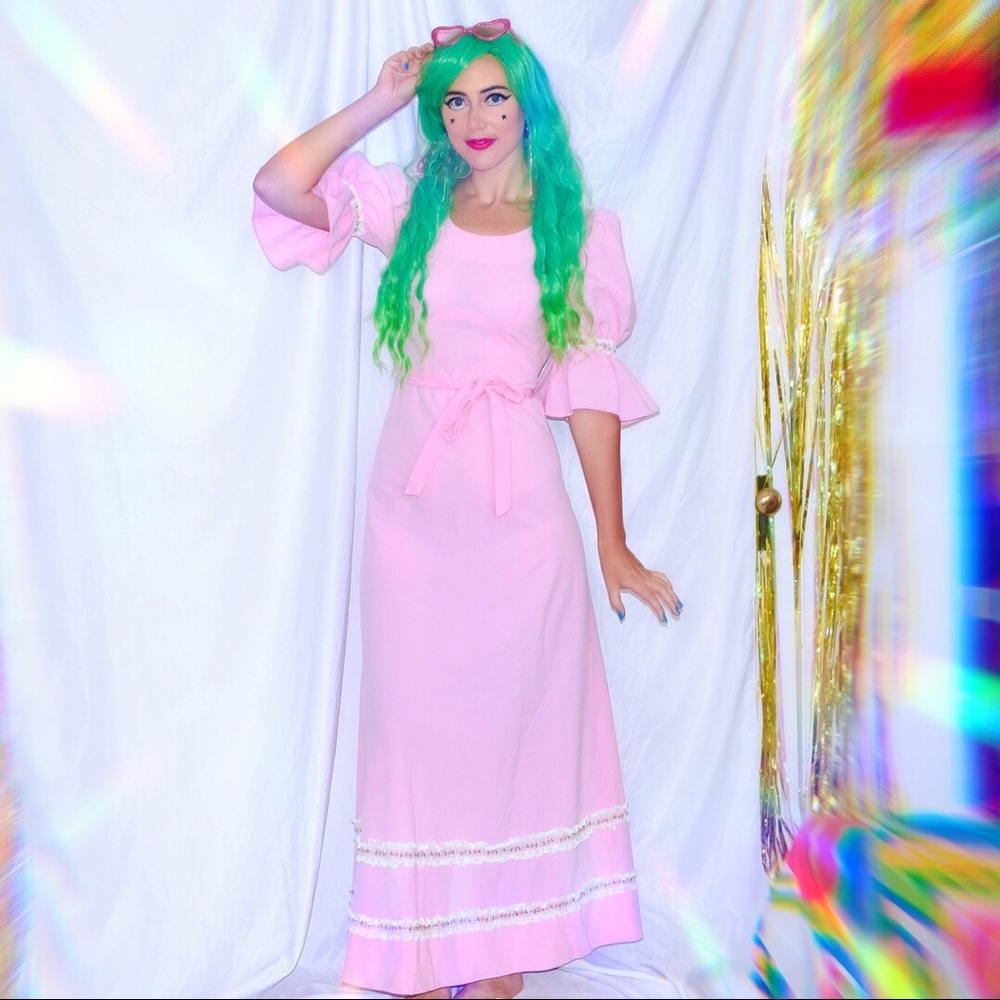 Pink 70s vintage maxi dress Sofia Coppola style